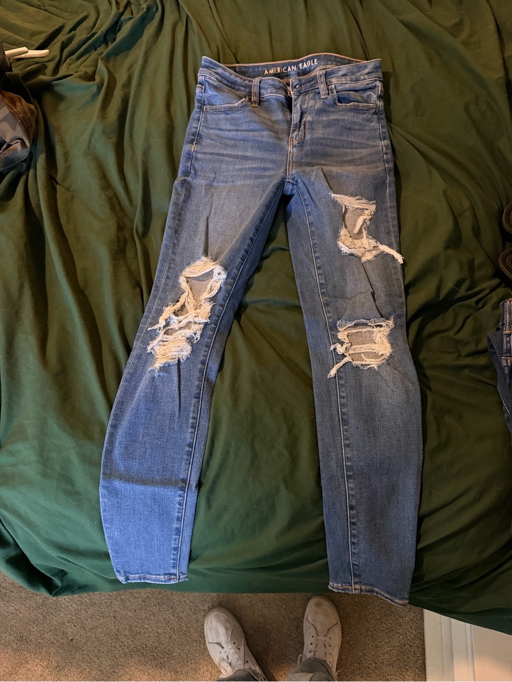 American Eagle Outfitters Ripped Skinny Jeans in Medium Blue Wash